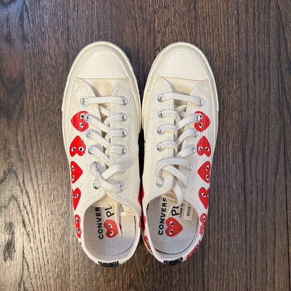 Comme Des Garçons Play Converse Multiple Hearts Chuck 70 Low Sneakers - Picture 5 of 6